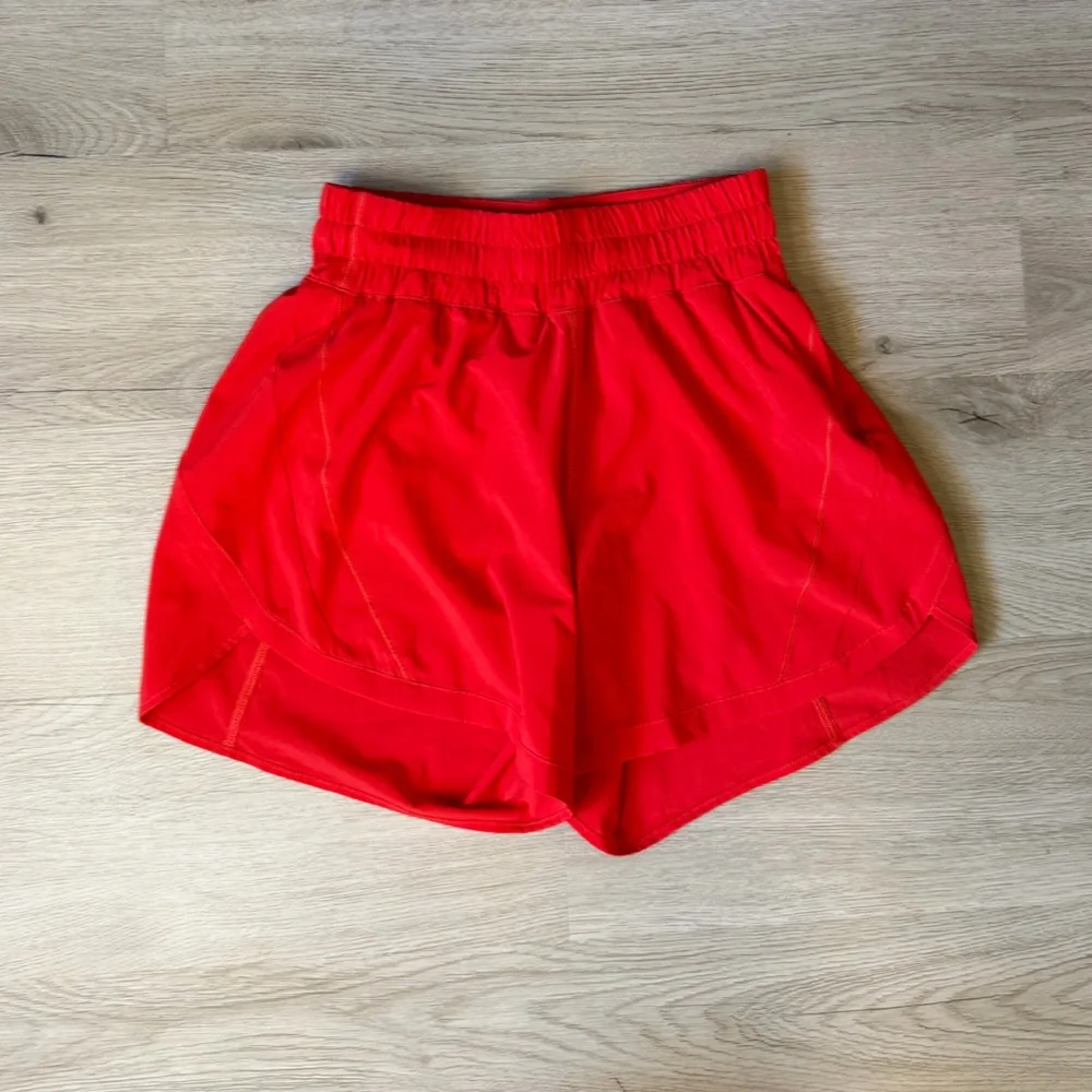 Lululemon HR track that shorts